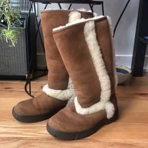 Ugg Sunburst Tall Boot Size 7